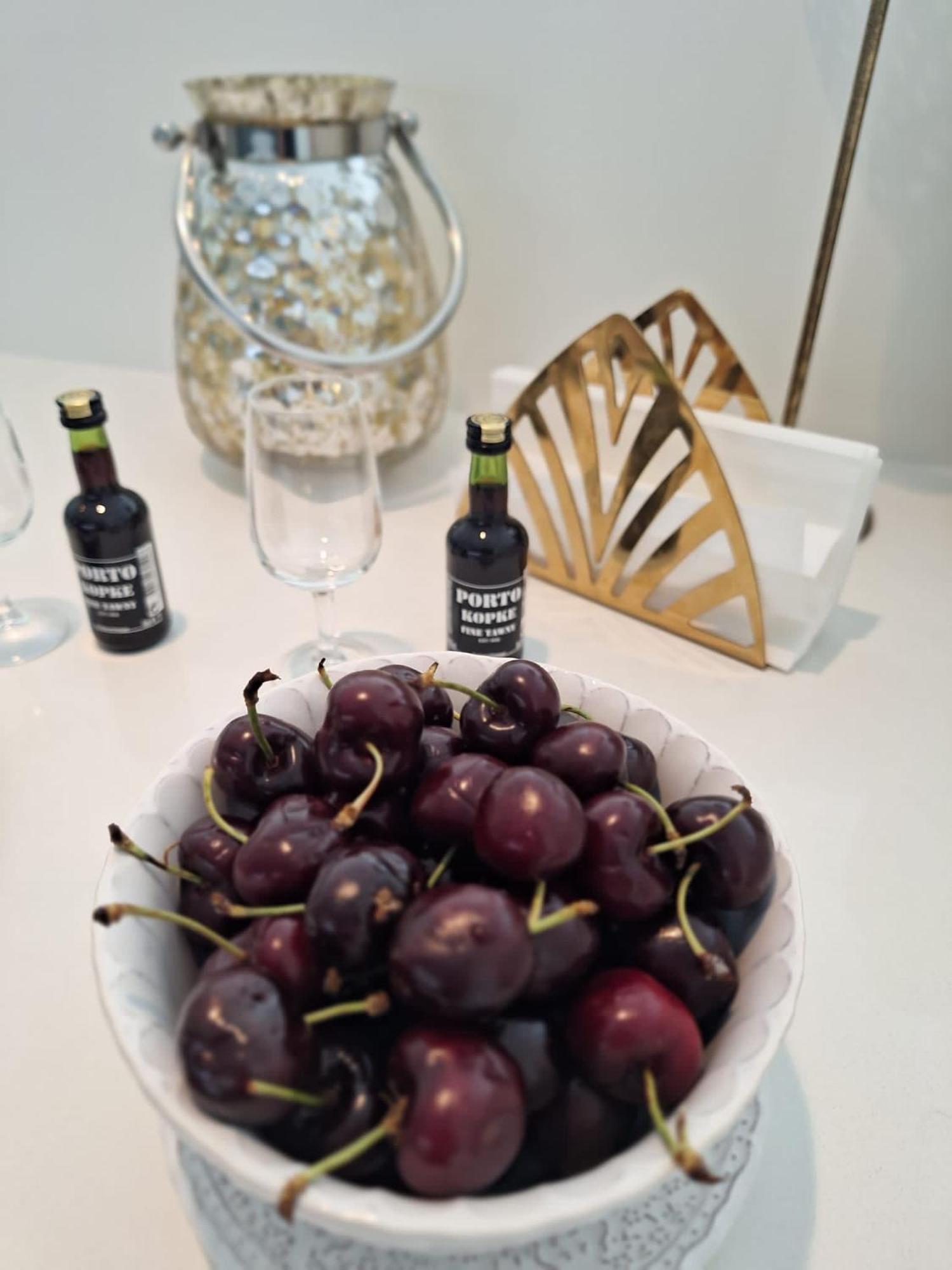 Appartamento Oporto Diamond Luxe & Terrace Esterno foto